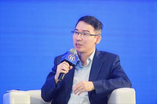 上海證券交易所創(chuàng)新產(chǎn)品部副總監(jiān)葉武參加圓桌對話_副本.jpg