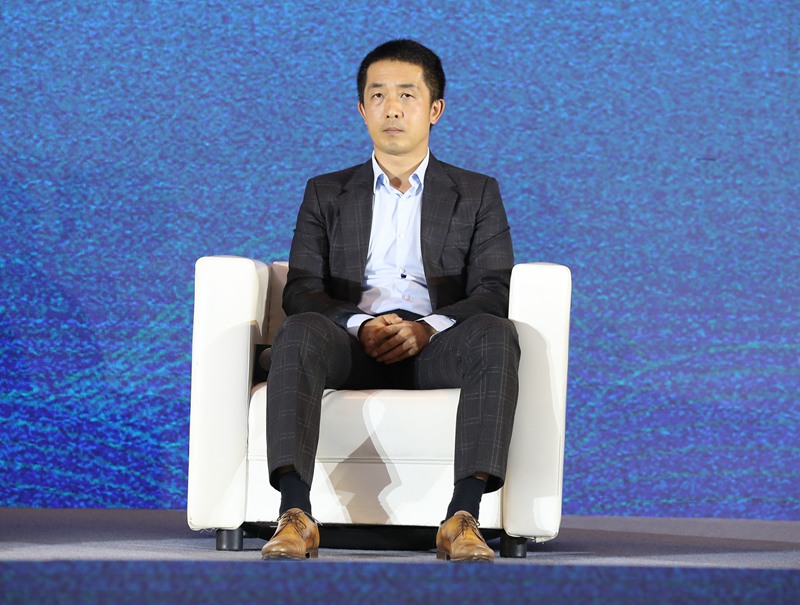 聚鳴投資董事長、投資總監(jiān)劉曉龍參加圓桌論壇_副本.jpg