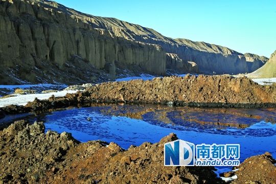 ʯ�ͳ��е���ˮδ��(j��ng)̎��������ʯ�ͺ�����