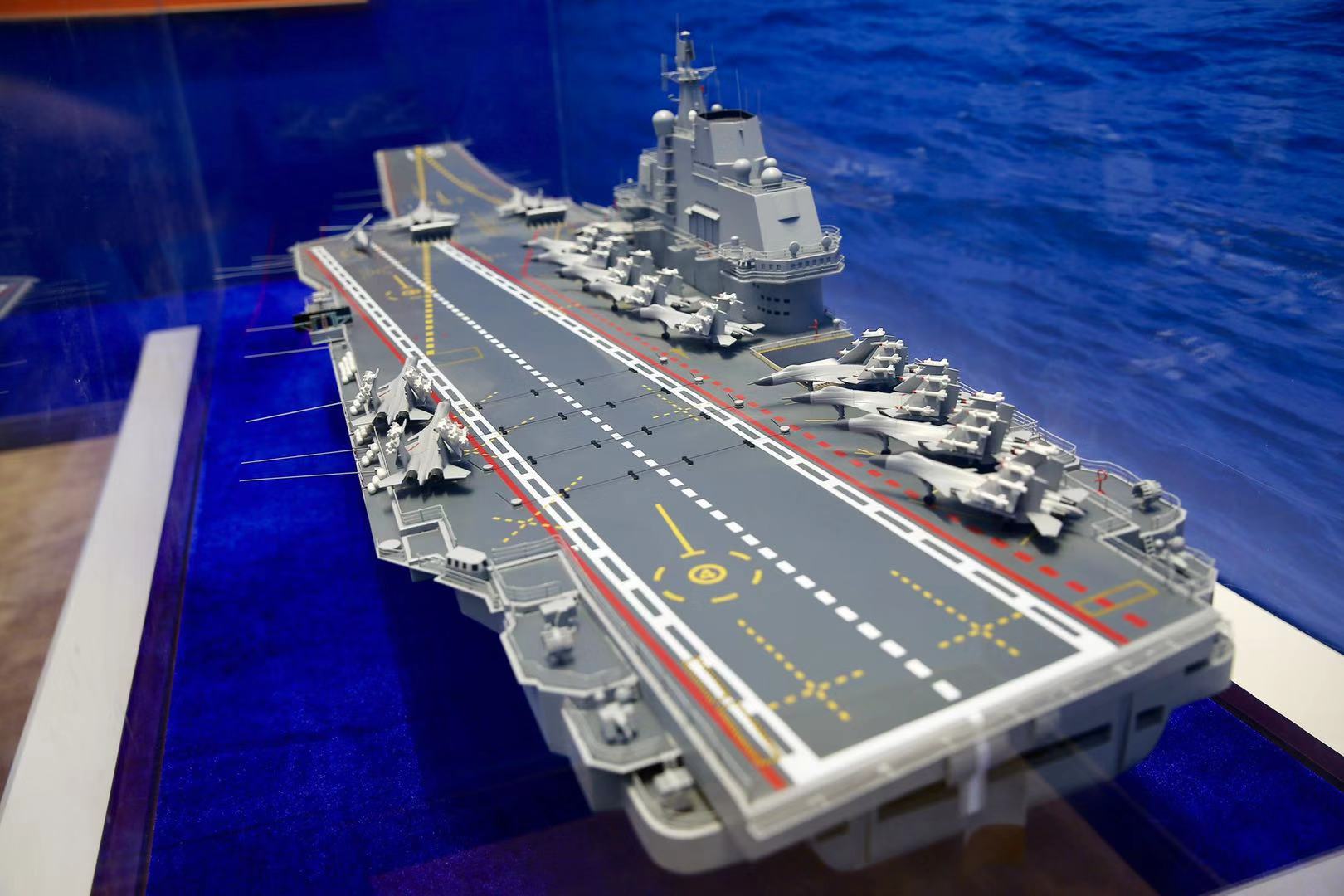 中國第一艘航空母艦遼寧艦?zāi)Ｐ?jpg