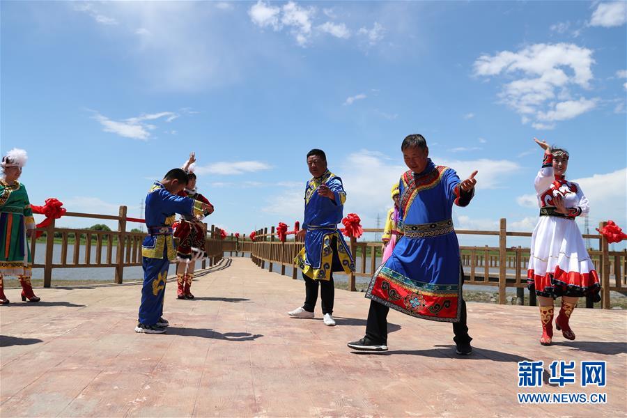 �����c(di��n)�r��(b��o)�������҂���С������D�Ļ���(d��ng)����4����](m��i) �^(gu��)������������������}(c��ng)����ԒС��֮��